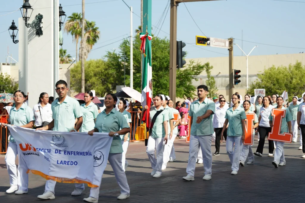 Carmen Lilia presente en tradicional desfile cívico del Día de la Independencia 7 da84cada fdb2 4662 ba29 72e26ea27d67