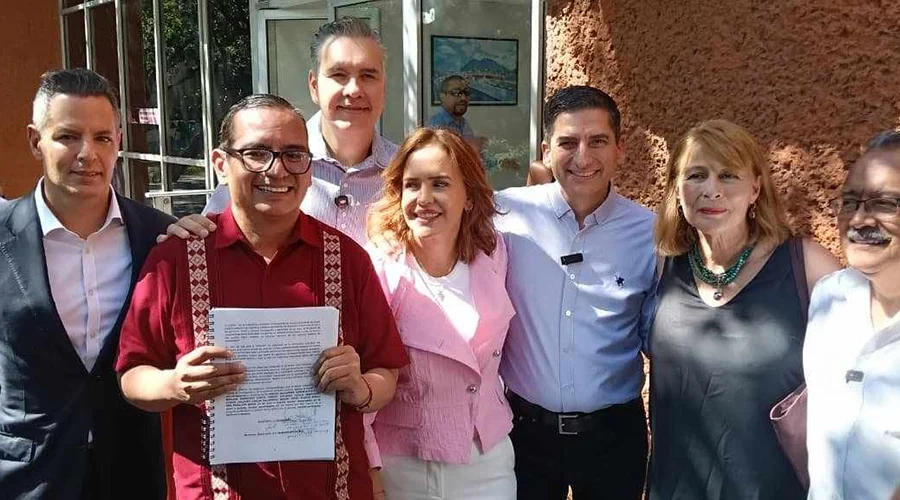 Denuncia Morena a Samuel por enriquecimiento ilícito; "Me río", contesta a acusación (VIDEO) 1 denuncia morena a samuel garcia 2