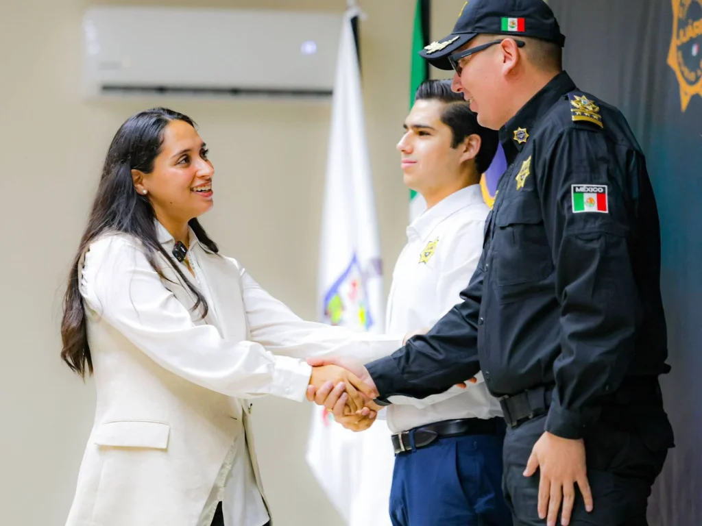 Reconocen la trayectoria y compromiso de policías de Juárez en su día 1 e6fef699 b97e 4ec3 8463 e283260d69cc