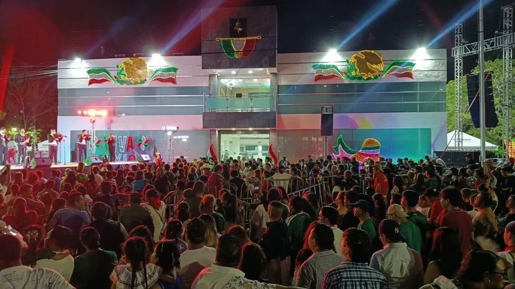 Madero celebra el 216 Aniversario de la Independencia con el tradicional Grito 2 fb0ce0ba ee79 42bc 9f4b 5fdc71baef7b