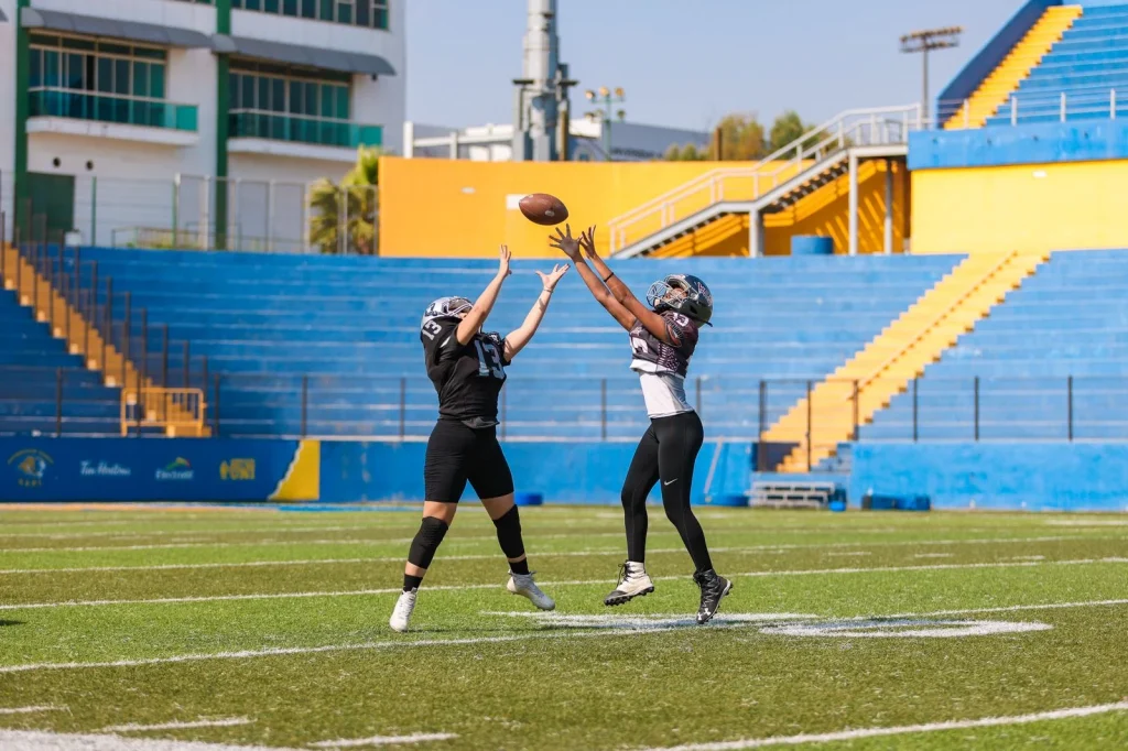 Rugirá primer equipo de futbol americano femenil en la UANL 2 Rugirá primer equipo de futbol americano femenil en la UANL