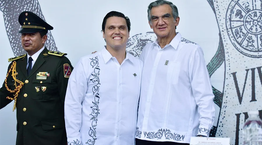 humberto-prieto-independencia-mexicana Humberto Prieto celebra el 216 aniversario del inicio de la independencia mexicana en Ciudad Victoria.