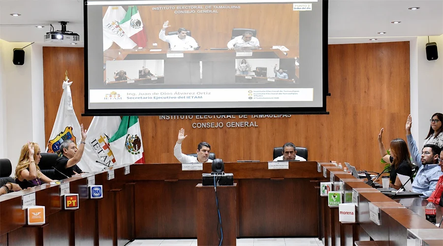 ietam-blinda-candidaturas-femeninas Sesión del Ietam donde se aprueban las nuevas reglas para blindar candidaturas femeninas.