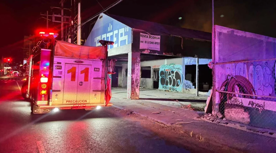 incendia-bodega-monterrey-puebla