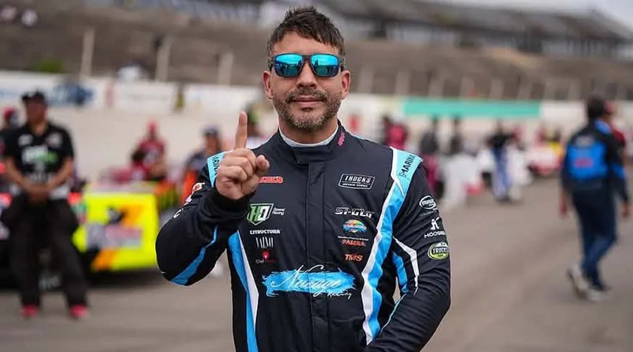 jesus-ruiz-podio-monterrey El piloto Jesús Ruiz listo para competir en la carrera de Monterrey.