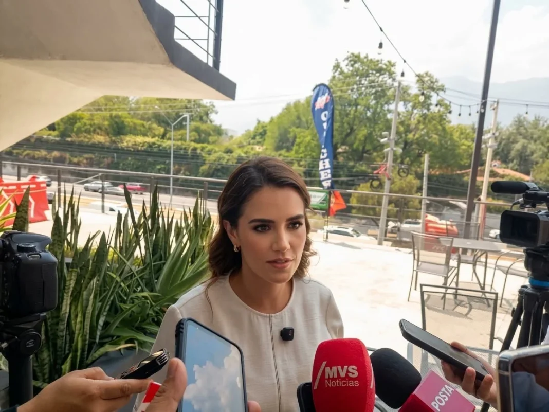 lorena-de-la-garza-presupuesto-samuel-garcia La diputada Lorena de la Garza exige proyecto de presupuesto a Samuel García