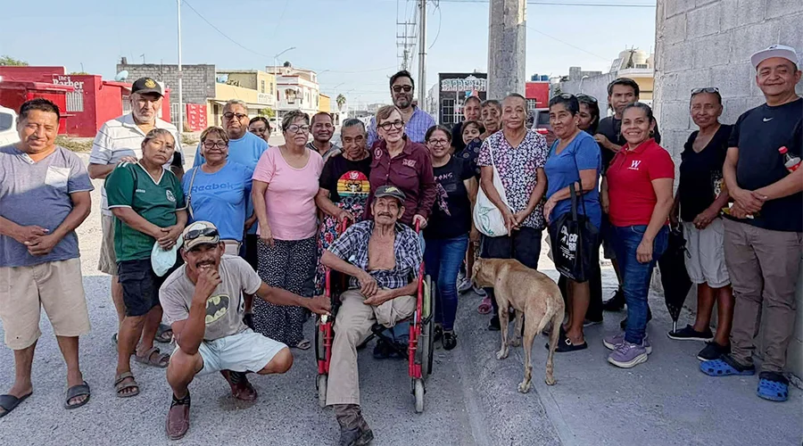 magaly-deandar-reynosa-san-valentin La diputada Magaly Deándar durante su recorrido de trabajo en territorio en Reynosa.