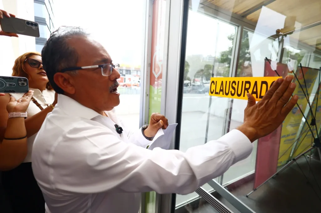 Exhibe Mijes "ineficiencia y corrupción" de AyD 1 Exhibe Mijes "ineficiencia y corrupción" de AyD