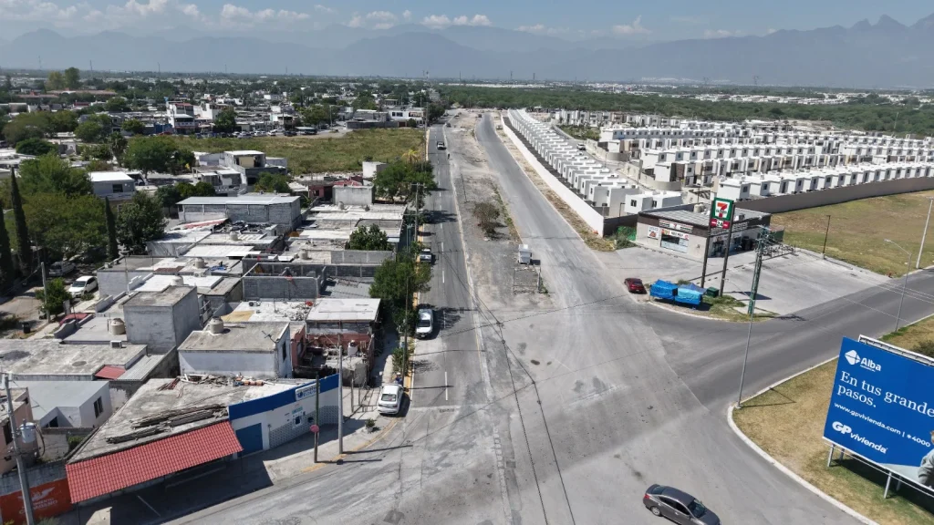 Mejora Mónica Oyervides conexión y movilidad con pavimentación del Antiguo Camino a San Roque 1 monica oyervides pavimentacion 2