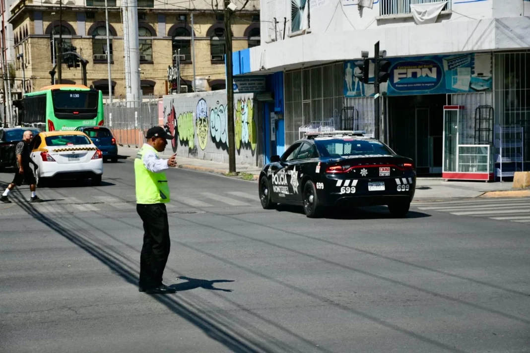monterrey-operativo-semaforos Implementan operativo por semáforos apagados en Monterrey