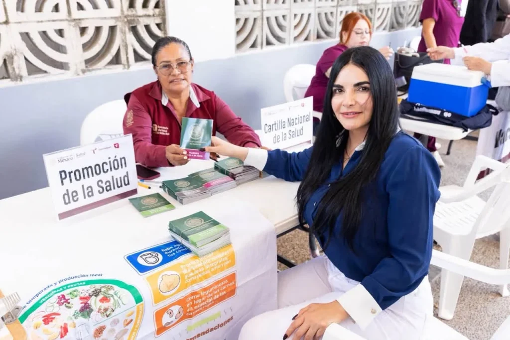 Lleva Nataly García brigada de salud a Prado Sur 1 Lleva Nataly García brigada de salud a Prado Sur