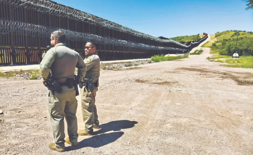 operativo-bilateral-antidrones-frontera Personal militar en operativo bilateral antidrones en la frontera entre México y Estados Unidos.