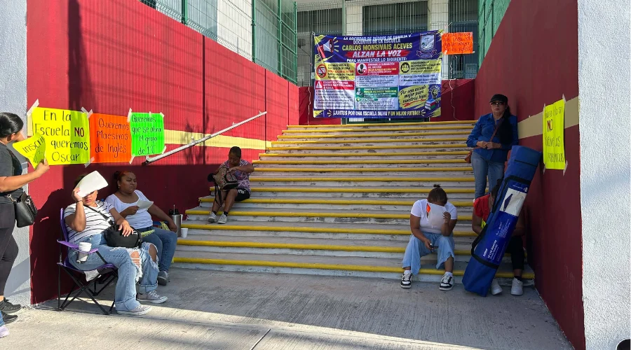 padres-de-familia-cierran-crede