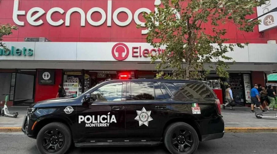 pelean-por-un-celular-plaza-tecnologia