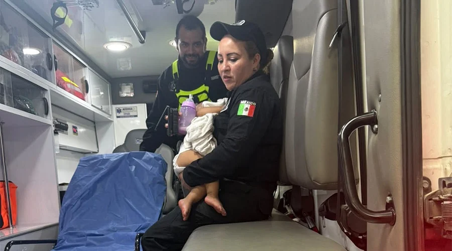 policia-de-santiago-rescata-bebe Policía de Santiago rescata a bebé abandonado en cabaña