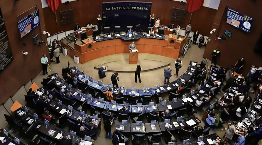 senado-cambios-ley-de-feminicidio Sesión en el Senado de la República donde se revisan modificaciones a la Ley de Feminicidio.