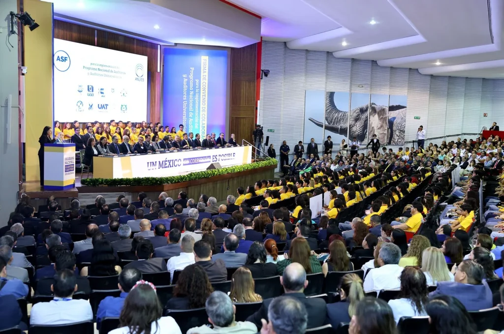 Formalizan en UANL primer programa nacional de auditores universitarios 3 Formalizan en UANL primer programa nacional de auditores universitarios