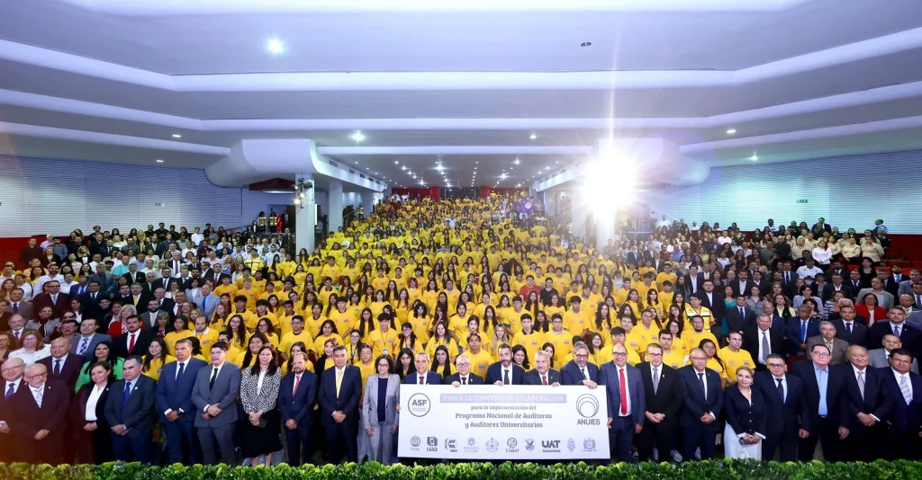 Formalizan en UANL primer programa nacional de auditores universitarios 4 Formalizan en UANL primer programa nacional de auditores universitarios