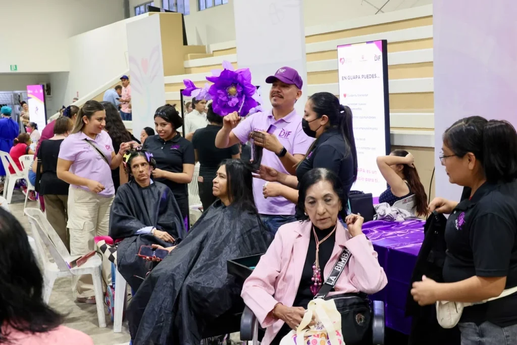 Más de 300 participan en 2da jornada “La mujer maderense es GUAPA” 2 Asistentes participando en la jornada La mujer maderense es GUAPA en Ciudad Madero.