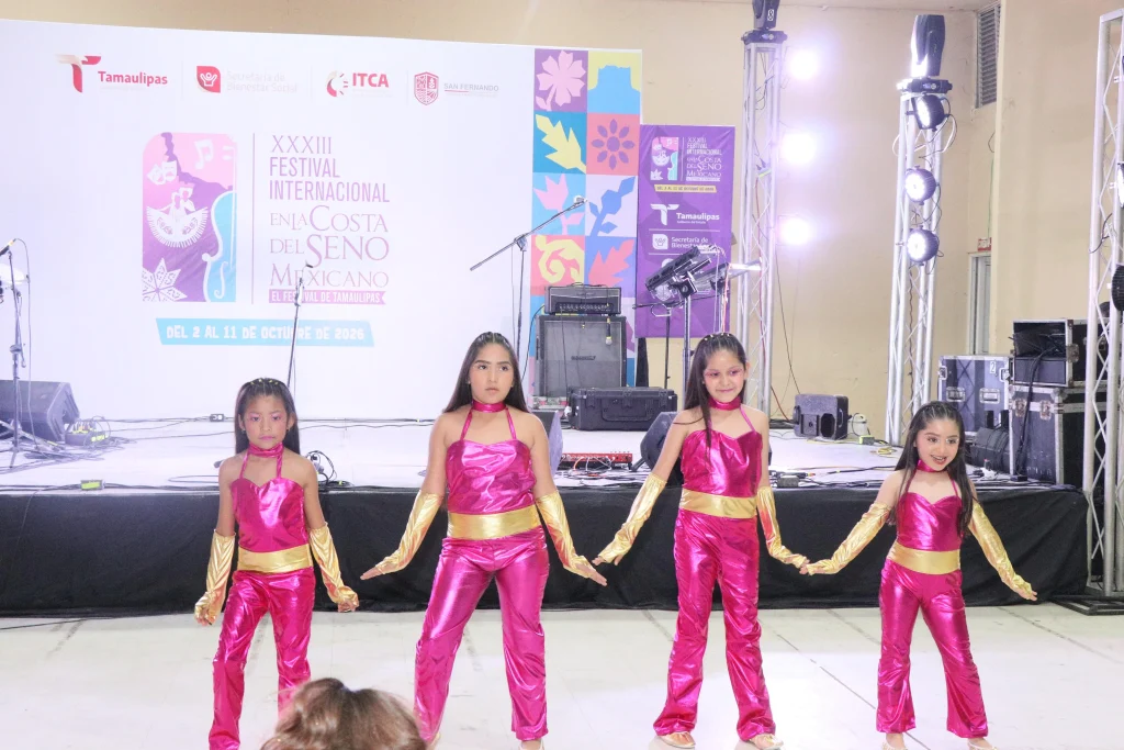 Con música de cumbia y regional de Jhonivan ponen a bailar y cantar a asistentes en San Fernando 17 2bc889e3 fe35 4650 9b73 44cff160cb5b
