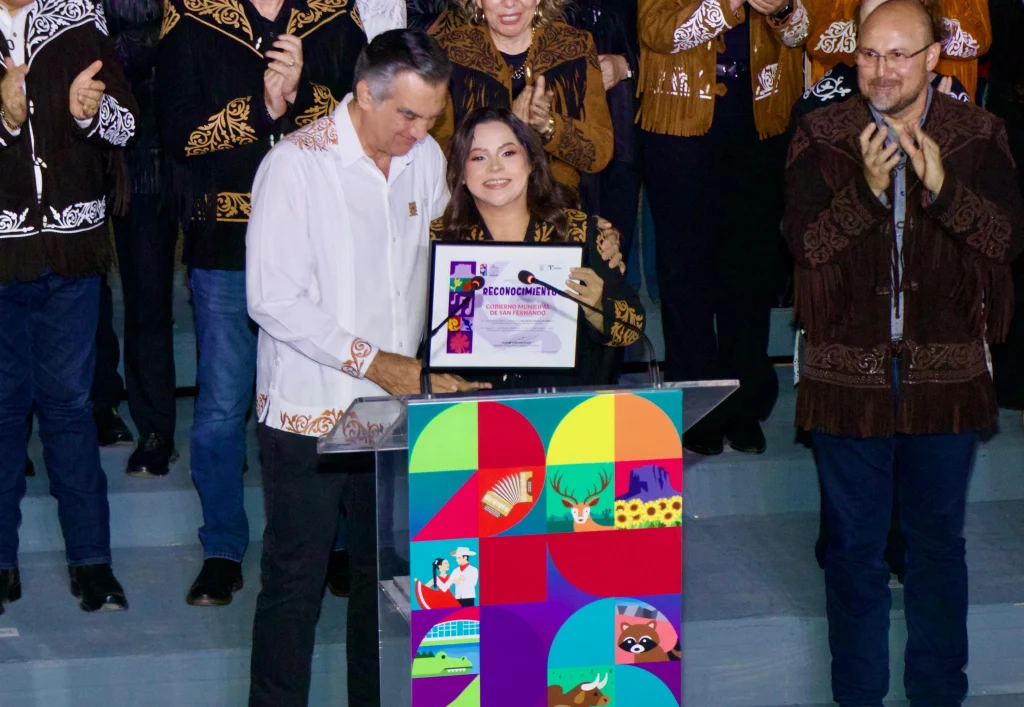 Recibe Gobierno Municipal reconocimiento por su participación en el Festival Internacional en la Costa del Seno Mexicano 2 52132f20 b787 4e61 af86 6cd125167e44