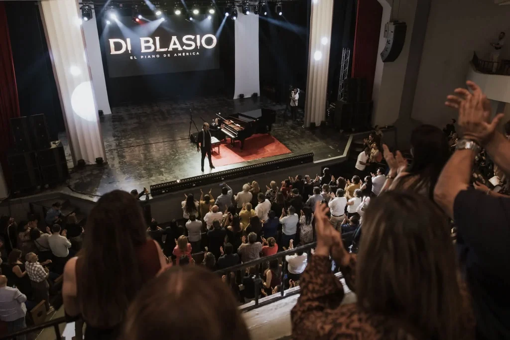 Beto Granados encabeza homenaje a Raúl Di Blasio y reconoce su trayectoria 2 73936c49 1ca0 4998 9e92 5570616229ba