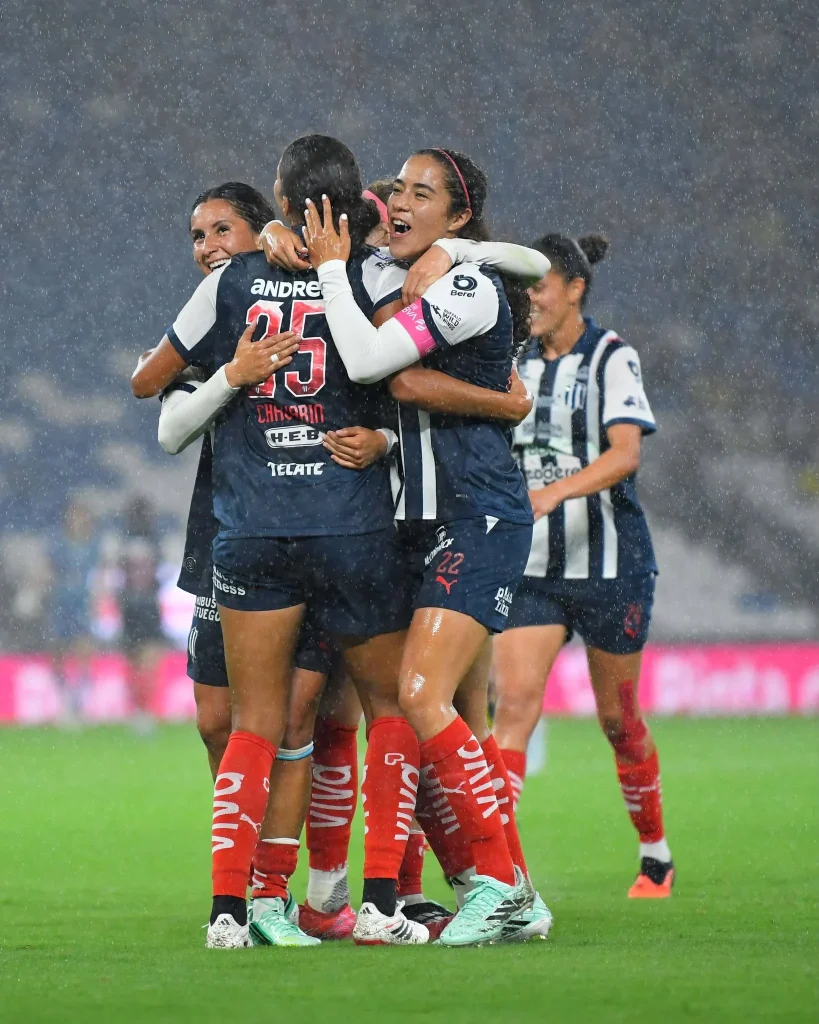 ¡Lluvia de goles! Firman Rayadas y América partidazo de remontadas 6 828442718 4429841570573092 8886843932711033731 n