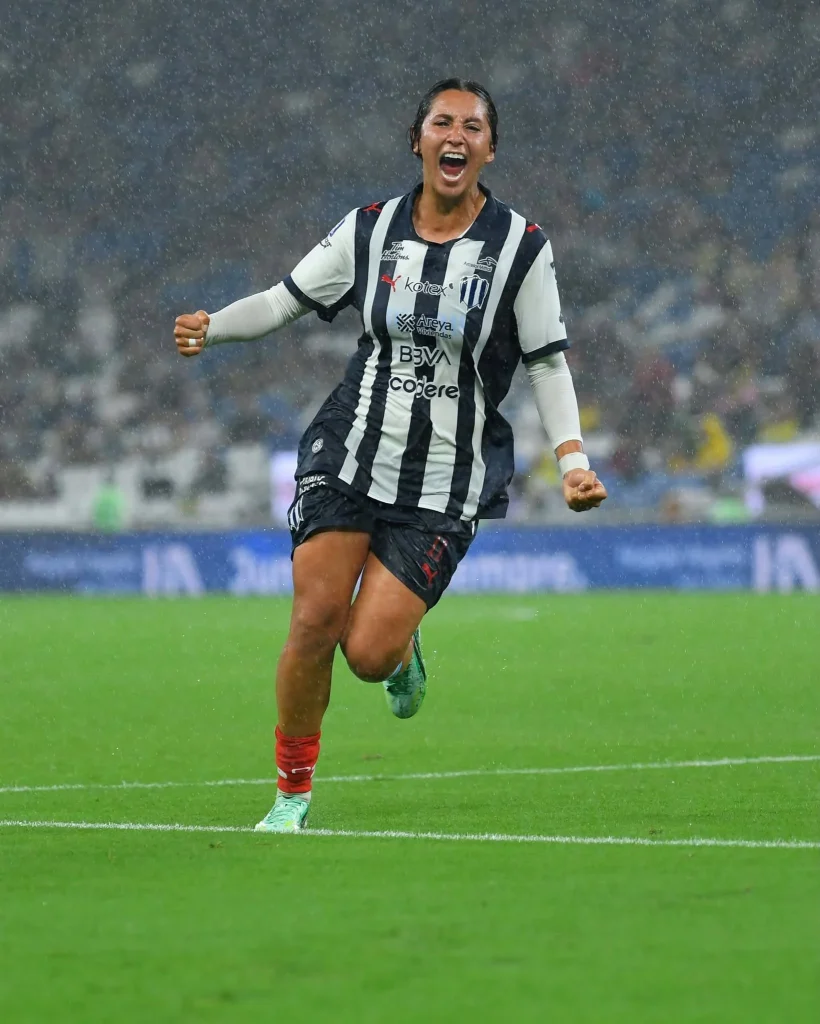¡Lluvia de goles! Firman Rayadas y América partidazo de remontadas 8 832705349 4492013374377032 4118230876784392870 n