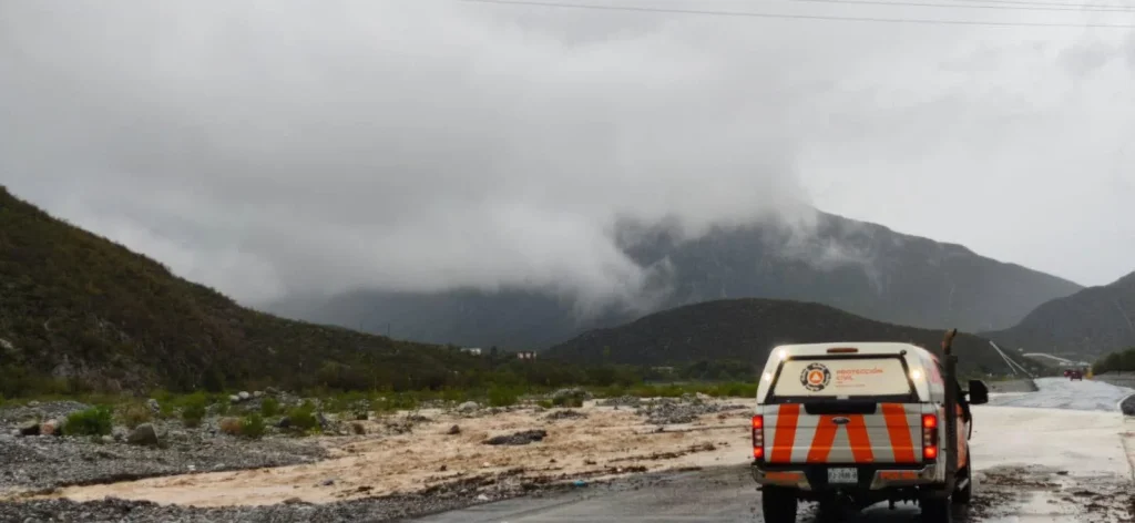 Monitorean ríos y arroyos ante lluvias en Nuevo León 1 836457919 1684643916421602 5372948377812566576 n
