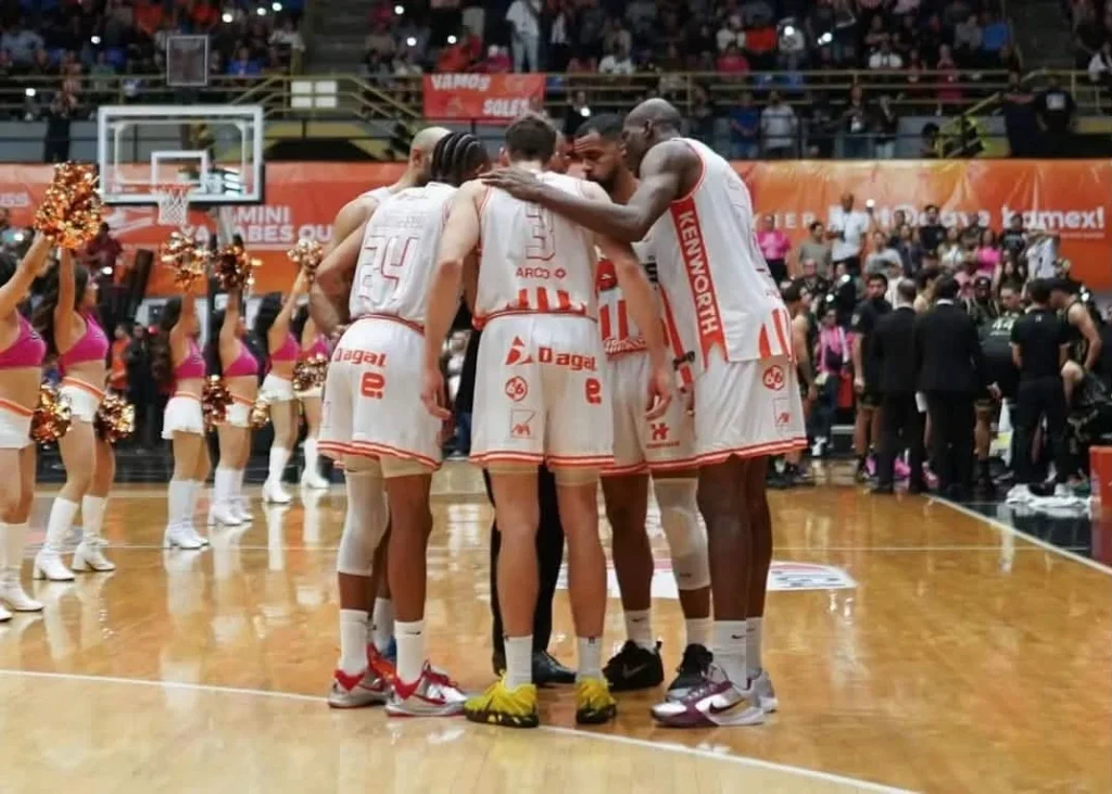 Cae Fuerza Regia en Mexicali y se jugará el pase directo a Playoffs 1 839882828 2839848303077899 5072955085955073687 n