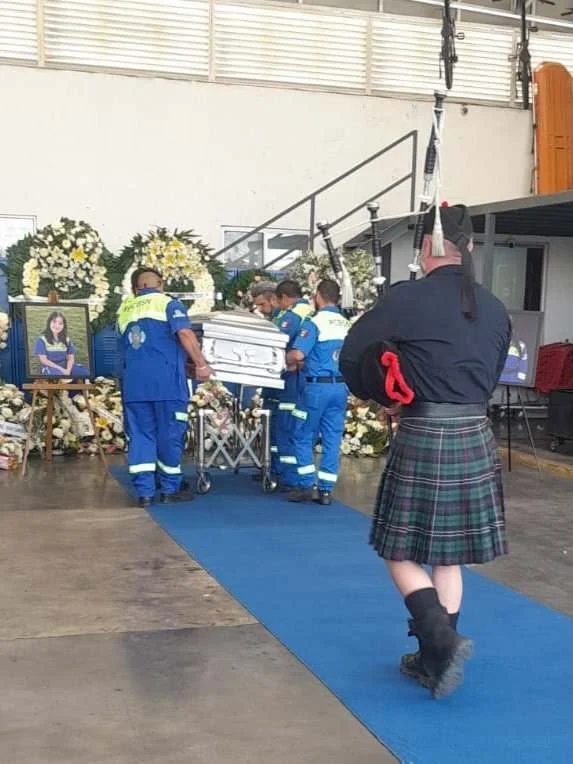 De Escocia a San Nicolás; gaita fúnebre en despedida de Melissa de 18 años 3 840020316 28756491934016269 6074801750784287343 n
