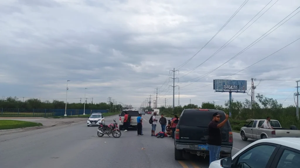 Motociclista resulta lesionado tras ser arrollado en la Reynosa-San Fernando 2 840051604 1781802889776504 7428620069522936351 n