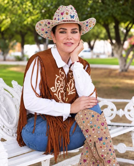 Carmen Lilia invita a celebrar Nuevo Laredo con cabalgata 2 840363929 29310446055229260 1048541850120074218 n