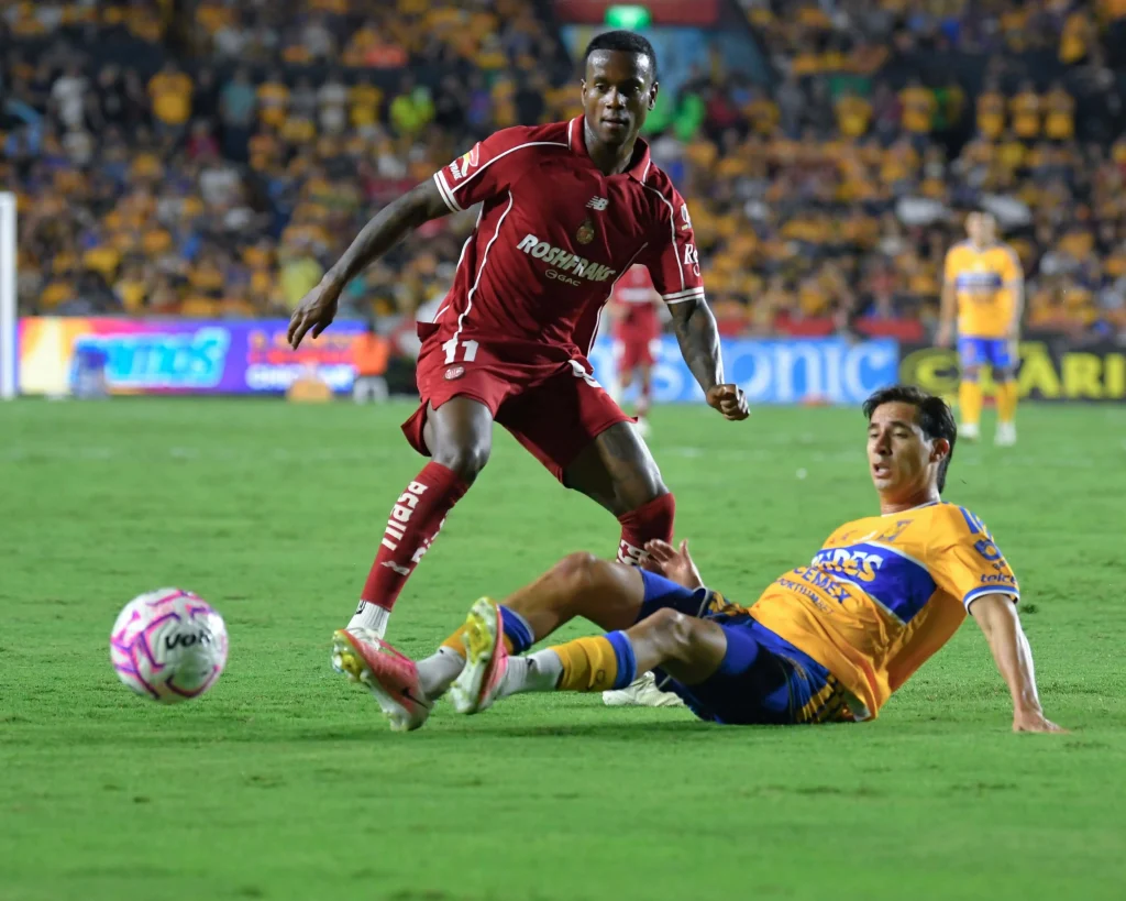Tigres vence 3-2 al líder Toluca 6 840951160 1424639695662948 9068667725615129694 n