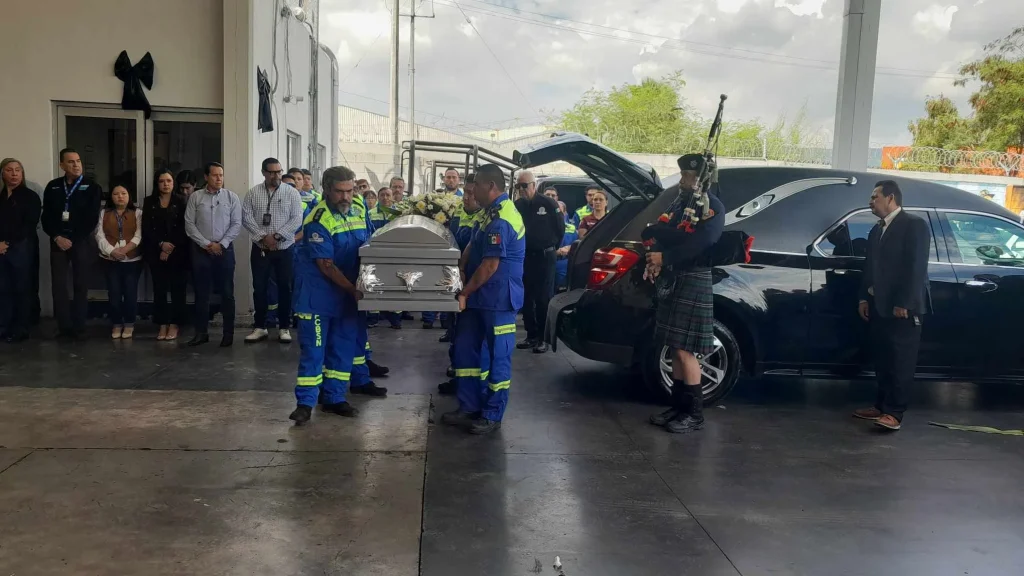 Despiden a rescatista de 18 años de San Nicolás, con homenaje de cuerpo presente 3 842784941 1833143094770961 103922711262039051 n