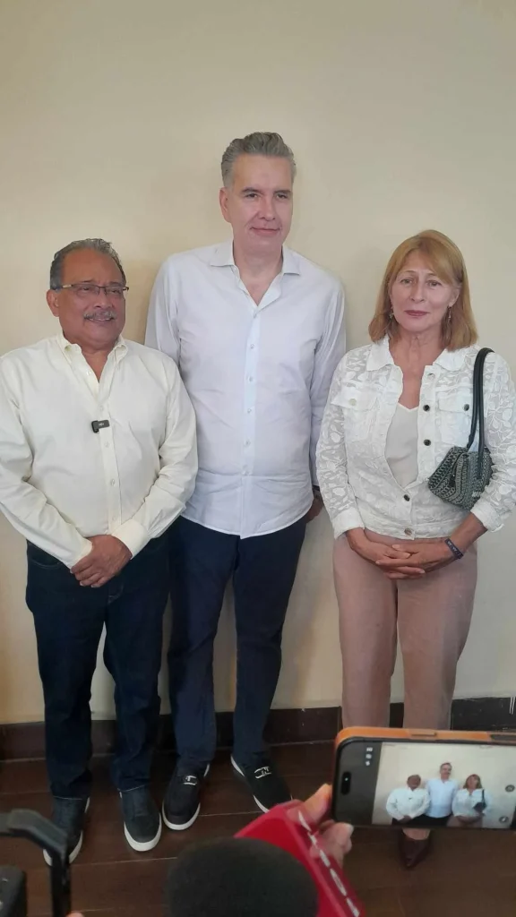 Forman bloque morenistas de NL contra Clara Luz 1 844825249 1113334707826252 5599901246089111120 n
