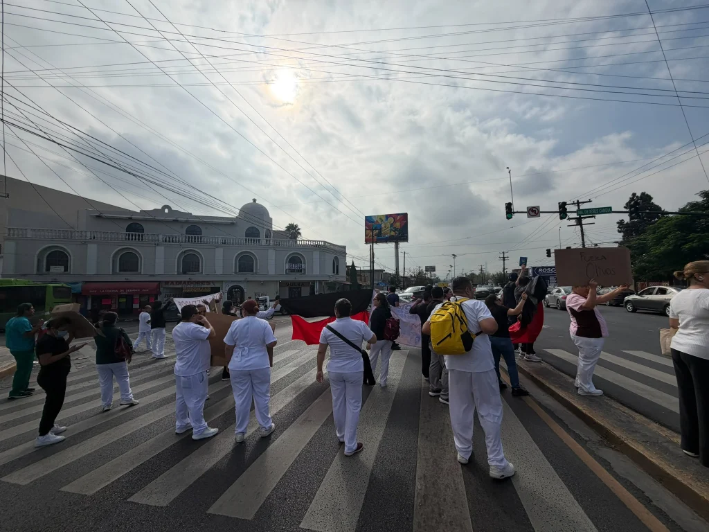 Trabajadores del IMSS mantienen y amplían protestas en Nuevo León 1 844859247 38963460176630634 6272295054940361781 n