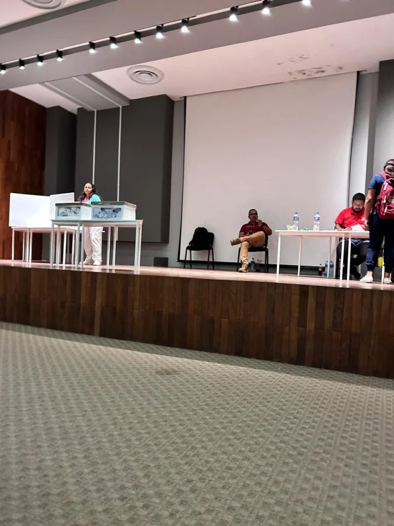 Inconformidad por conteo de votos en consulta salarial del IMSS 270; gana el “Sí” 3 846319697 2239879186581558 7770212323803472204 n