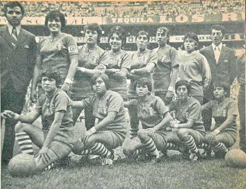 Pioneras del 71: Voces históricas del futbol estarán en el Museo de Historia Mexicana 1 Integrantes de las Pioneras del 71 en un evento deportivo del futbol femenil mexicano.
