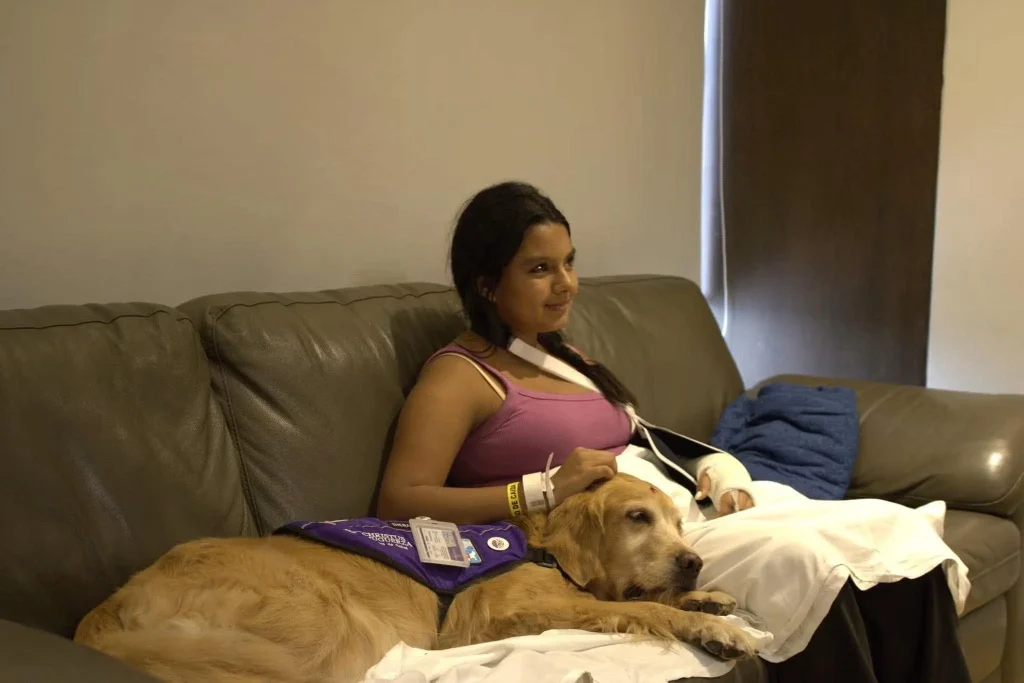 Dogtores visitan a pacientes del Hospital Faro del Mayab 4 847938480 972490935286832 7443216481756580249 n