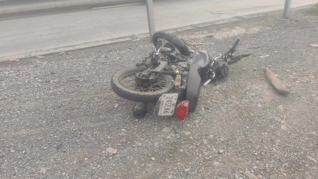 Tráileres derriban poste que mata a motociclista en San Nicolás 2 849853202 1446812720988245 6583548583457715821 n