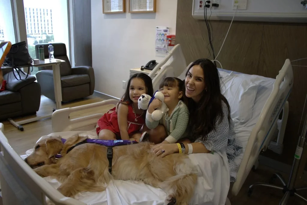 Dogtores visitan a pacientes del Hospital Faro del Mayab 6 850068744 1120795080483074 8266247737597282366 n