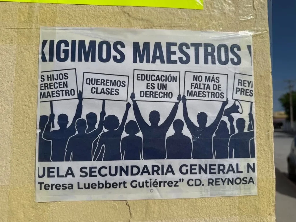 Padres cierran acceso a secundaria Ana Teresa Luebbert ante falta de maestros 1 851021106 1999525167391167 5198607843608758934 n