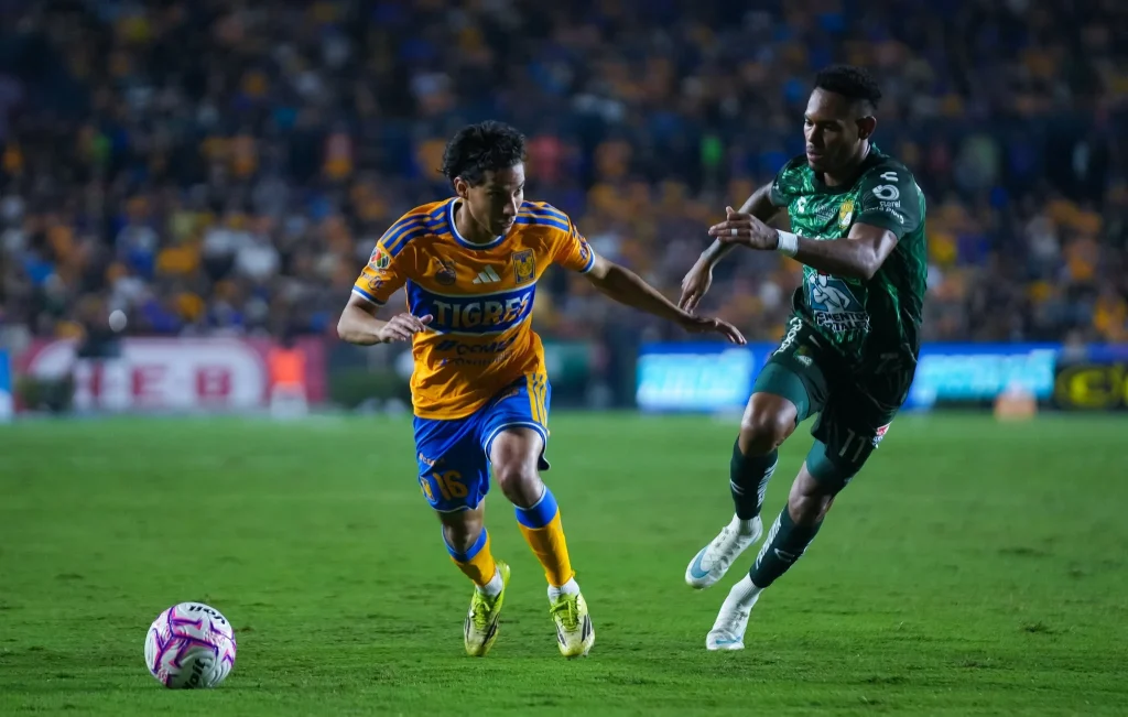 Cae Tigres ante León y peligra clasificación 10 851425470 1430357031807857 3374726013608664663 n