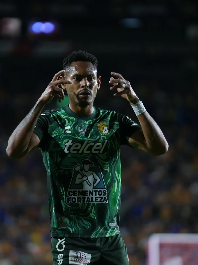 Cae Tigres ante León y peligra clasificación 6 858227322 1105037732391478 6163906650885443711 n