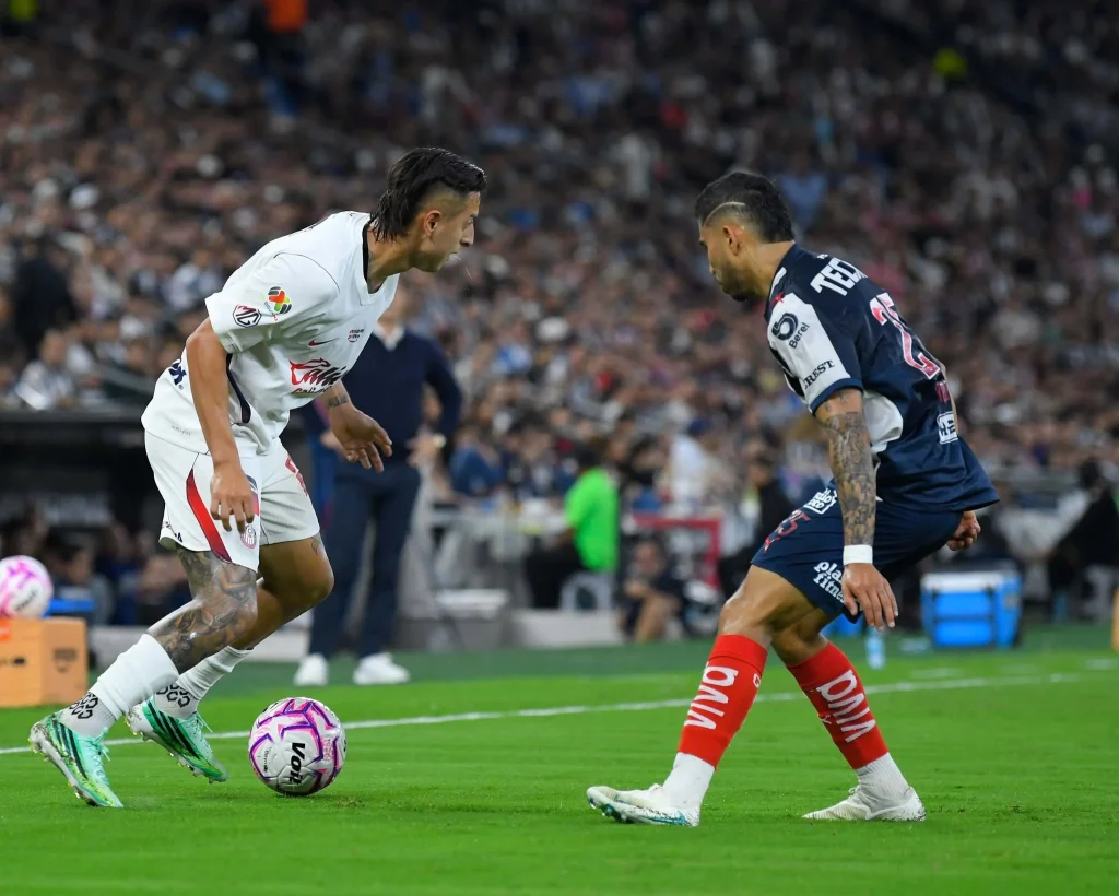 Chivas vence a Monterrey 1-0 durante aguacero 19 860674896 2279201899543591 7589780975218742291 n