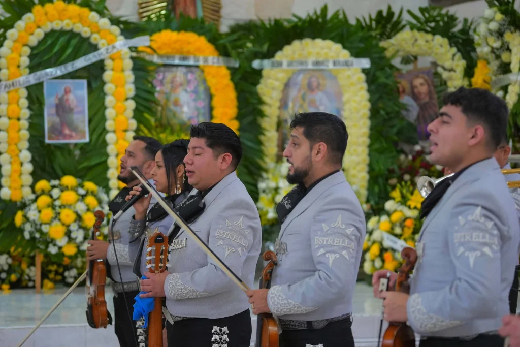 San Judas Tadeo: Llenan devotos las calles de Monterrey 11 864165494 1118640857625301 5565343809986485371 n