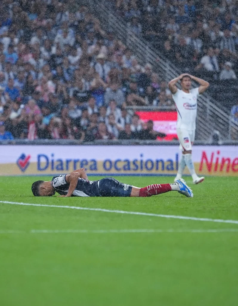 Chivas vence a Monterrey 1-0 durante aguacero 14 865834099 1653487086496157 1189341766341263180 n