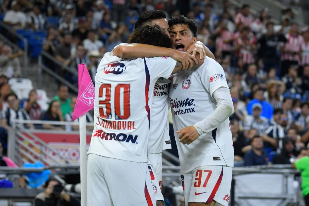 Chivas vence a Monterrey 1-0 durante aguacero 21 866059680 29057662050559401 3979006605110018392 n