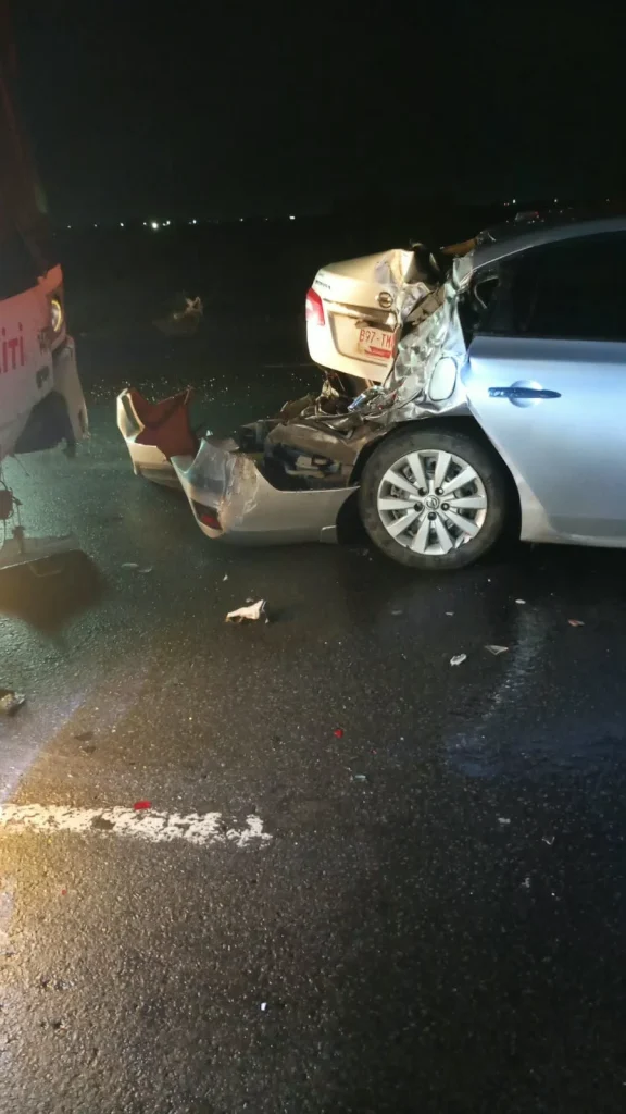 Choque por alcance en el Viaducto deja una lesionada 1 Un vehículo lesionado tras sufrir un choque por alcance en el Viaducto de Reynosa.